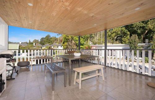 Kangaroo Valley Casa | Myrtle Tree Lodge Leaves, Kangaroo Valley