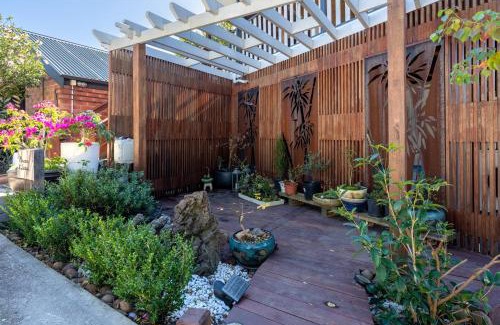 Kangaroo Valley Apartamento | Myrtle Tree Lodge Flowers - heart of the village