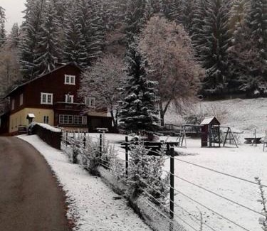 Cerny Dul Casa | Myslivna