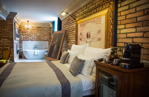 Terezvaros Hotel | Mystery Hotel Budapest, Preferred Hotels & Resorts