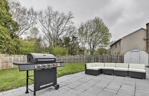 West Mystic Casa | Mystic House w/ Fenced Yard < 2 Mi to Dtwn!