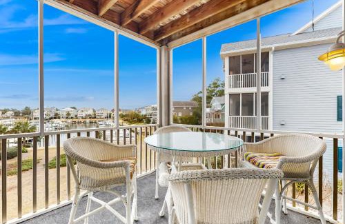 St. James Apartamento | Mystic Marina, Unit 204