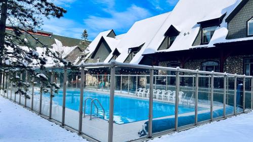 Canmore Apartamento | Mystic Pool & Hot tub Hosted by Little Sister Getaways