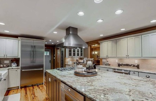 Hillsborough Cabina | Mystical Retreat 10+ Acres in an Enchanting Forest