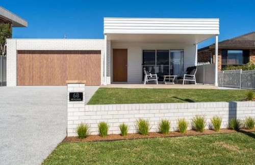 Vincentia Casa | Myuna - beachfront pet-friendly coastal escape