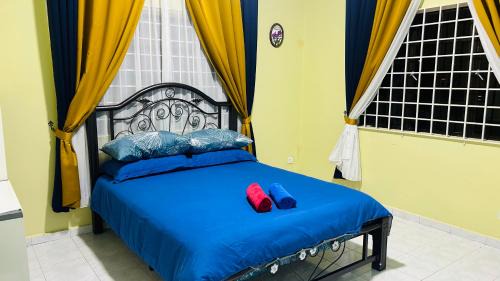 Padang Temu Villa | MZ Homestay Private Swimming Pool