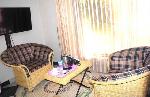 Usa Casa | Mzunguu Safari Lodge