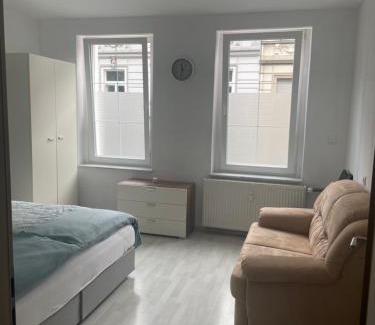 Solingen Apartamento | Nähe SG-Ohligs BHF FeWo
