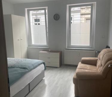 Solingen Apartamento | Nähe SG-Ohligs BHF FeWo