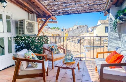 Nimes City Centre Apartamento | Nî'douillet-P3 Terrasse et climatisé-coeur de ville