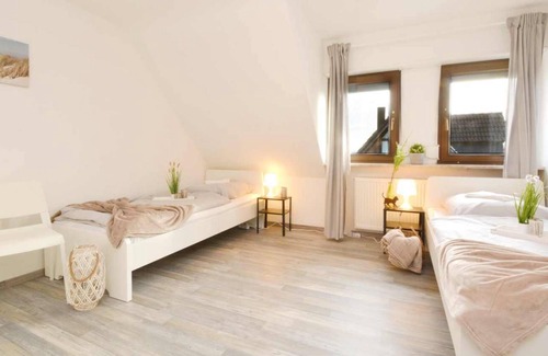 Simonshofen Apartamento | Nü09 - Schöne Ferienwohnung mit Balkon in Lauf an der Pegnitz bei Nürnberg, 110qm, 4 Zimmer, Max. 8 Personen