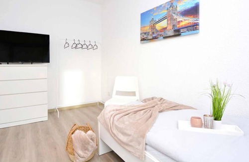 Simonshofen Apartamento | Nü10 - Schöne Ferienwohnung mit Balkon in Lauf an der Pegnitz bei Nürnberg, 100qm, 3 Zimmer, Max. 5 Personen