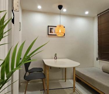 Yeonnam-dong Apartamento | NŌK Stay 홍대입구역도보9분 연트럴파크도보3분 호텔침구 무료짐보관 공항철도 명동 종로 용산