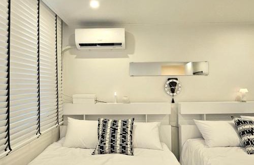 Yeonnam-dong Apartamento | NŌK Stay 홍대입구역도보9분 연트럴파크도보3분 호텔침구 무료짐보관 공항철도 명동 종로 용산