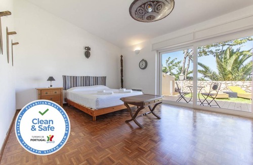 Ameijeira Apartamento | N - Bedroom 2 in the Astonishing Bayview Guesthouse