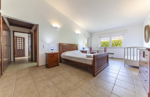 Ameijeira Apartamento | N - Bedroom 4 in the Astonishing Bayview Guesthouse