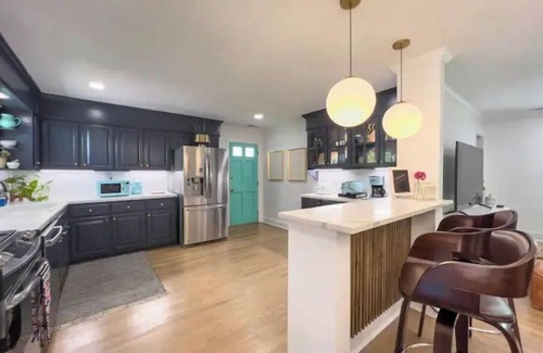 Atlanta Casa | N. Druid Hills-MidMod Retreat - A. Blank Children's Hosp - 100+ 5 star reviews