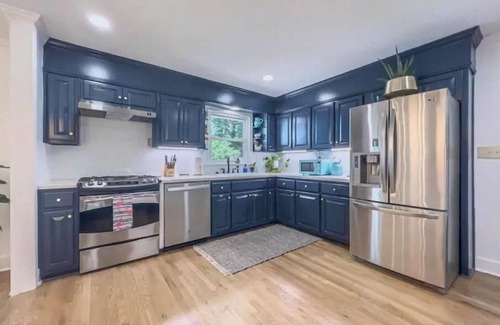 Atlanta Casa | N. Druid Hills-MidMod Retreat - A. Blank Children's Hosp - 100+ 5 star reviews