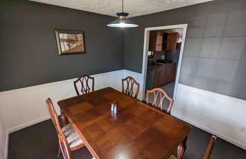 Jackson Casa | N. Jackson 3BR Oasis - Walk to Stores & Food