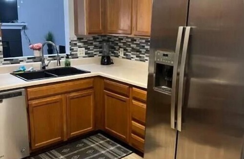 Powell Casa | N. Knoxville Long Term Quiet Corp Rental