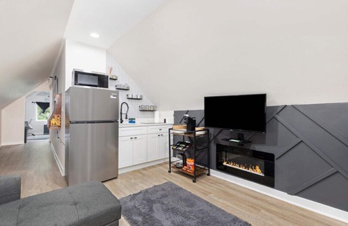 Logan Square Apartamento | N Ridgeway · Logan Square Cozy Apartment - Games+Arcade - Patio