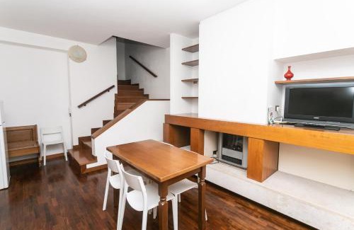 Numana Apartamento | N039 - Numana, villa con giardino a due passi dal mare