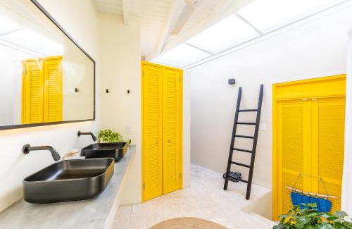 Paradera Cabina | Naïma Luxury Home, Cottage & Apartment Rentals