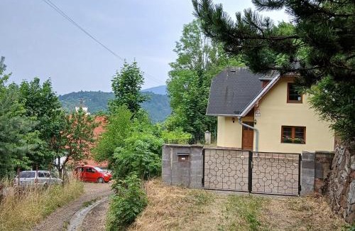 Banska Stiavnica Casa | NAŠE VAŠE Domček pod starým mestom