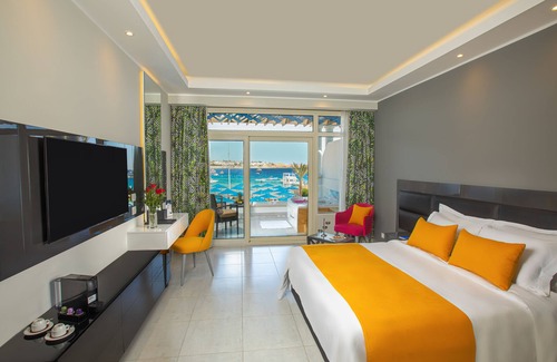 Sharm El Sheikh Hotel | Naama Bay Suites & Spa