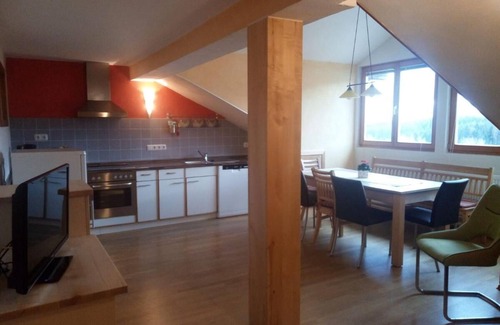Rabenstein Apartamento | Amplio apartamento orientado al sur (110 m2) con una acogedora cocina.