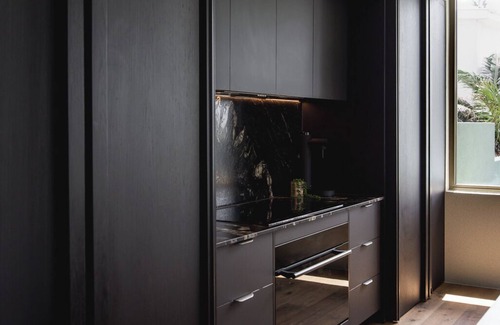 Marcoola Apartamento | NACRE - curated, layered luxury. Steps to the Beach