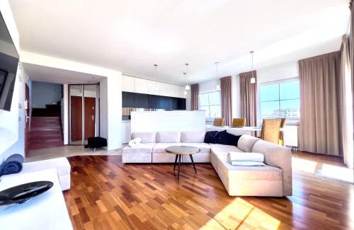 Gdansk Apartamento | Nad stawem, dwupoziomowy, 6 łóżek, parking, zielona okolica