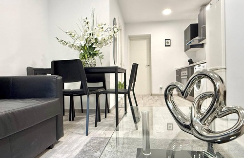 Fuencarral Apartamento | Naffah Apartments II