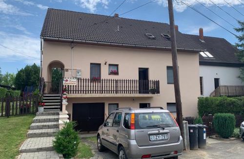 Balatonlelle Apartamento | Nagcsaládos Rózsa Apartman