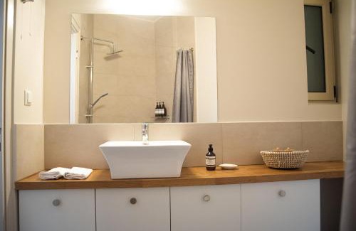 Varkiza Apartamento | Naiads Nest - The Cozy Retreat