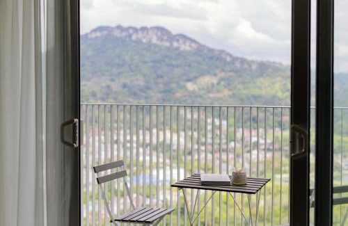 Taman Melawati Apartamento | NaiBnB in Nadayu 63