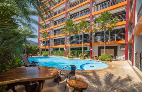 Nai Harn Apartamento | Naiharn Beach 1BR квартира S608 by IBG Property