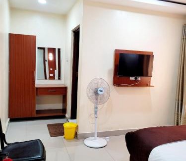 Ngara Hotel | Nairobi Glory Palace Hotel