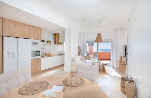 Puerto de la Duquesa Apartamento | Najlepsze widoki - apartment na plaży 2 sypialnie