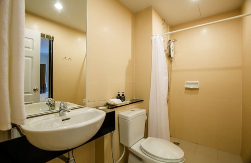 Phuket Hotel | Naka Residence
