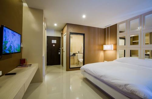 Phuket Hotel | Naka Residence