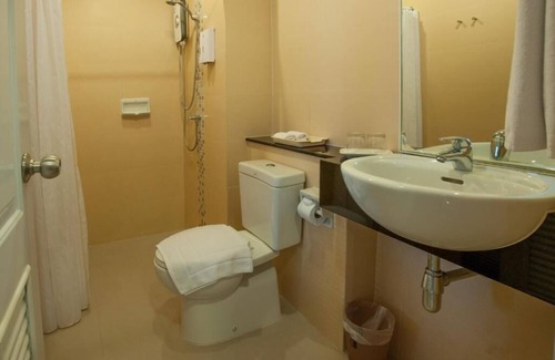 Phuket Hotel | Naka Residence