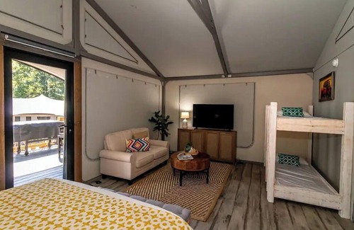 Wirtz Complejo | NAKUPENDA, a Unique Luxury Canvas Cabin Experience, at Karoo Smith Mountain Lake