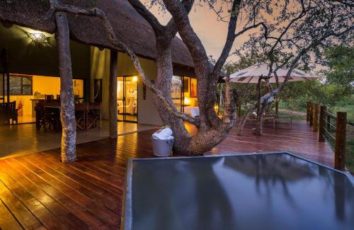 Maruleng Cabina | Naledi Lodges