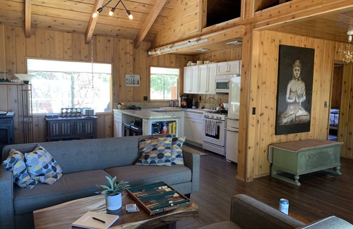 Pine Cove Cabina | Namaya Mountain Cabin(s)