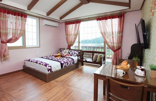 Namhae Casa | Namhae Memory Plus Bed and Breakfast