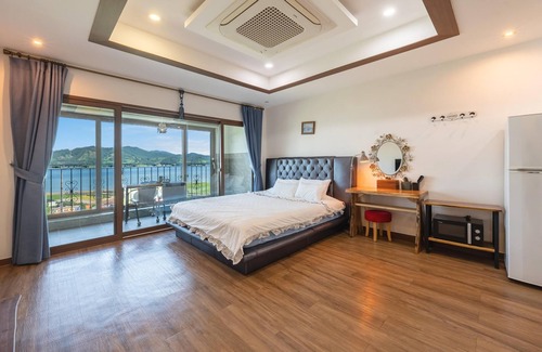 Tanghang-ri Casa | Namhae Ryu&lee Pet Pension
