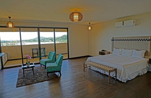 Puerto Carrillo Hotel | Nammbú Beachfront Bungalows