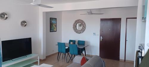 Cayenne Apartamento | NANA - Grand Appartement - C32- Cuisine équipée- CLIM-WIFI-Terrasse
