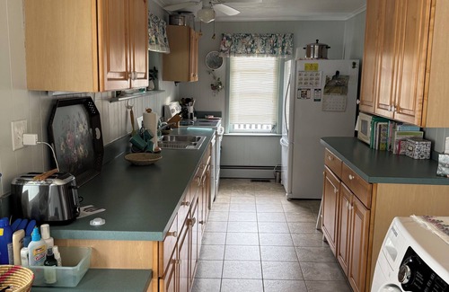 Rehoboth Beach Cabaña | Nana's Cottage - Charming 1930's 2 BD. Walk to the beach!